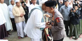 Kunjungi Ponpes Al-Hamidy Pamekasan, Kapolri: Masukan dari Ulama Penting Bagi Anggota Polri