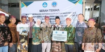 Didampingi Pj Bupati, UK Petra Serahkan Proyek Hibah Teknologi Biogas di Taneyan Lanjhang Pamekasan