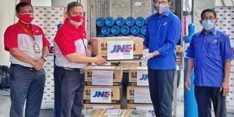 JNE Galang Donasi dan Kirim Tabung Oksigen Gratis ke RS