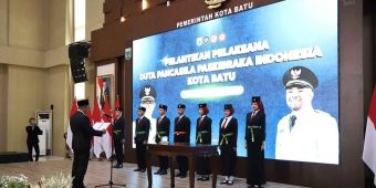 Wali Kota Batu Lantik 7 Duta Pancasila Paskibraka Indonesia Periode 2025-2029