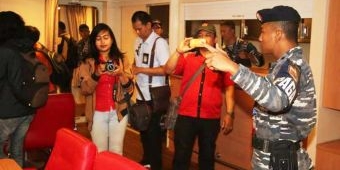 Masyarakat Bali Kunjungi KRI I Gusti Ngurah Rai-332