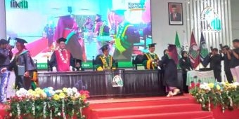 Wisuda 183 Mahasiswa, Rektor IIKNU Tuban Optimis Lulusan Tak Sulit Bekerja