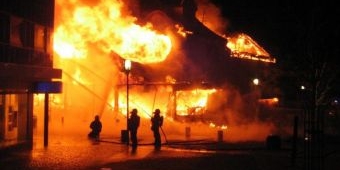 Tentara Rusia Mengganas, 13 Orang Tewas Tertembak, Gereja Terbakar