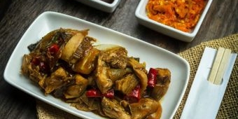 Resep Ayam Goreng Lada Hitam, Menu Makanan Praktis dan Lezat