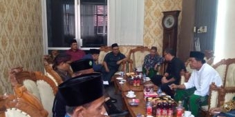 FPS Audiensi Dengan Pimpinan DPRD Situbondo,  Pembatalan Hibah  Pesantren Berpotensi Digugat
