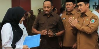 11 PPPK Terima SK, Wali Kota Pasuruan Tekankan Integritas, Profesionalisme dan Kinerja Nyata