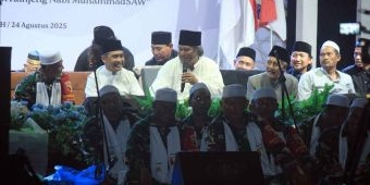 Wujud Syukur Peringati HUT ke-80 RI, Wali Kota Pasuruan Hadiri Bugul Kidul Bersholawat
