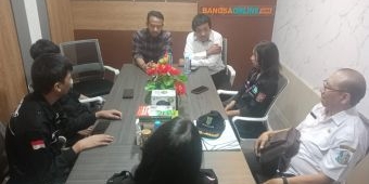 Pembekalan Magang, Siswa SMKN 1 Surabaya Kunjungi Kantor BANGSAONLINE
