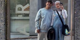 Bintang Emon Rayakan Ulang Tahun Bersama Istrinya di Jepang
