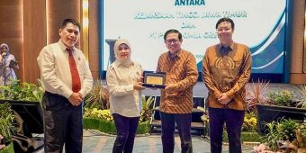 Dirut Petrokimia Gresik Bersama Kajati Jatim Teken MoU Bidang Hukum dan Tata Usaha Negara