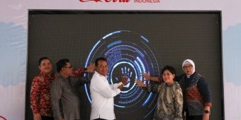 CCEP Indonesia Dorong Transisi Energi Berkelanjutan Melalui Peresmian PLTS ATAP di Jatim