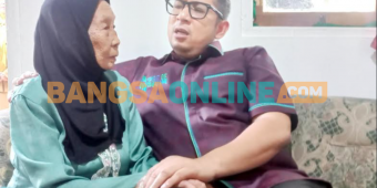 Kegiatan Sapa Warga dan Salurkan Bantuan, Pj Wali Kota Mojokerto Blusukan ke Rumah Lansia