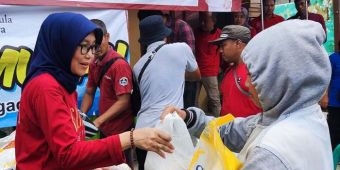 Operasi Pasar Murah Pemkab Kediri Hari Ke-10 di Kecamatan Ngasem Diserbu Warga