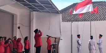DPC PDIP Kabupaten Kediri Gelar Upacara HUT ke-78 RI di Halaman Kantor