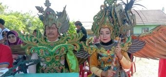  Tradisi Tahunan, Ribuan Warga Kedungpring Gresik Semarakkan Karnaval 17 Agustus
