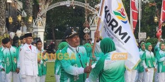 Gubernur Khofifah Lepas Kontingen Fornas VIII, Jawa Timur Ajukan Diri Jadi Tuan Rumah 2027