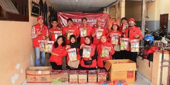 PAC PDIP Tambaksari Surabaya Bagikan Sembako ke Warga di Kawasan Gading