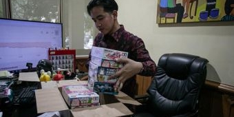 bung-hatta-gemar-koleksi-puluhan-ribu-buku-gibran-suka-koleksi-mainan-maobil-mobilan