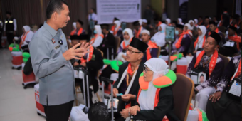 Kanwil Kemenkumham Jatim Siagakan 60 Petugas Imigrasi di Asrama Haji Sukolilo Layani CJH