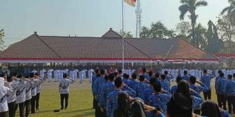 Pemkab Pasuruan Kibarkan Bendera Merah Putih Tak Layak saat HUT ke-79 RI, Kok Bisa?