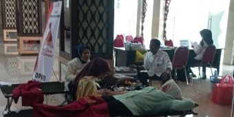 Gandeng PMI, DPRD Kabupaten Mojokerto Gelar Donor Darah