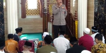 Di Pengajian Masjid Nurul Huda, Kapolsek Tulangan Sampaikan Pesan Kamtibmas di Warga Desa Kepadangan