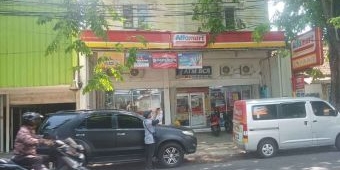 Minimarket di Tuban Dirampok, Pelaku Bersenjata Gasak Rp47 Juta