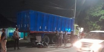 Pemotor di Krian Sidoarjo Tewas Usai Hantam Truk yang Sedang Parkir