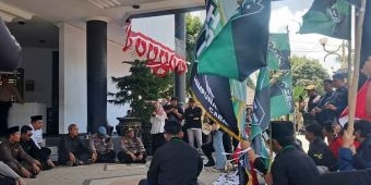Mahasiswa di Tuban Gelar Aksi Damai, Dewan Teken Komitmen Tindak Lanjuti 8 Tuntutan
