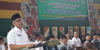 Wujudkan Visi Daerah Agamis, Gus Qowim Hadiri Penebalan Mushaf Alquran di SMPN 4 Kediri