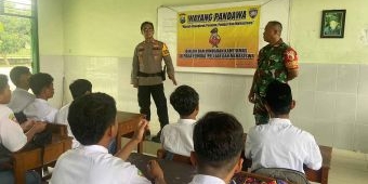 TNI-Polri Hadirkan Wayang Pandawa ke SMKI Rejeni