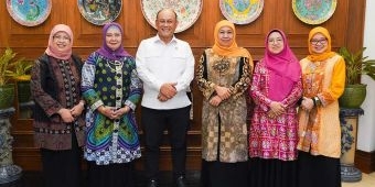 Bertemu Kepala BGN, Khofifah: PP Muslimat NU Siap Dukung Program MBG Lewat Layanan SPPG Dapur Sehat