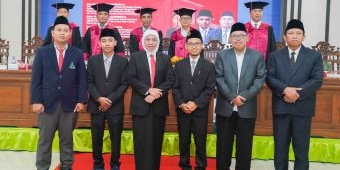 khofifah-bangga-beasiswa-lppd-pemprov-jatim-mulai-lahirkan-tiga-doktor