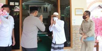 Sosialisasikan Gerakan Santri Bermasker, Kapolres Ngawi Kunjungi Ponpes Daarul Mukhlisin Temulus