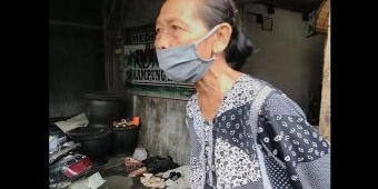 Uang Dagangan Hasil Penjualan Peyek Seorang Nenek di Kediri Dirampas Orang tak Dikenal