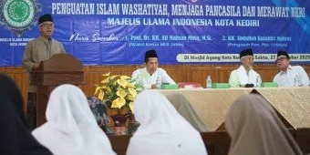 Halaqah MUI Kota Kediri, Gus Qowim Tegaskan Pentingnya Islam Wasathiyah