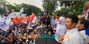 Temui Massa May Day di Grahadi, Gubernur Khofifah Sampaikan Hal ini