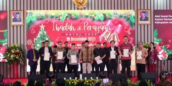 Menteri ATR/BPN Serahkan 14 Sertifikat Rumah Ibadah di Perayaan Natal 2025