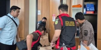 Diduga Kasus Korupsi, Kejari Geledah Kantor Pelindo Regional 3 Surabaya