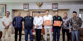 Gaung Andaka Resmi Serahkan Kepengurusan Persekabpas ke Bupati Pasuruan