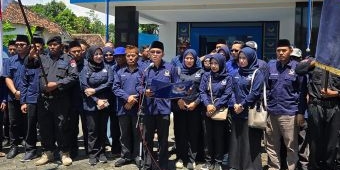 Ratusan Pengurus DPD Nasdem Probolinggo Gelar Aksi Protes Majalah Tempo