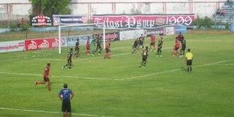 Cukur Semen Padang FC 3-1, PSMP Menuju 4 Besar Liga II