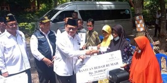 Baznas Jatim Salurkan Bantuan Bedah Rumah Rp200 Juta di Lamongan