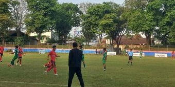 Raih Perak, Bupati Mojokerto Apresiasi Tim Sepak Bola Putra di Porprov IX Jatim 2025