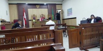 Sidang Penganiayaan Pegawai DPUTR Gresik, Terdakwa Dituntut Pasal 466 KUHP