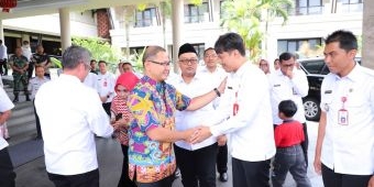 Jajaran Pemkot Lepas Aries Agung Paewai di Akhir Jabatan sebagai Pj Wali Kota Batu