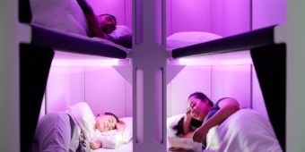 ​Pesawat Kelas Ekonomi Dilengkapi dengan Tempat Tidur