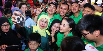 Lepas Kontingen KORMI, Khofifah Optimis Jawa Timur Raih Hasil Terbaik dan Membanggakan