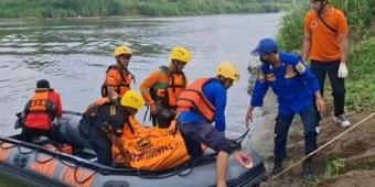 Perempuan Tanpa Identitas Ditemukan Tewas Terapung di Sungai Brantas Kawasan Ngantru Tulungagung