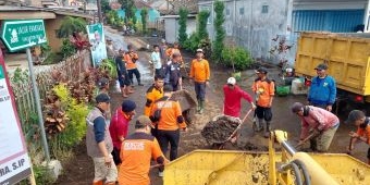 Pascabanjir Bumiaji, BPBD Kota Batu Lakukan Upaya Pembersihan Material dan Lumpur